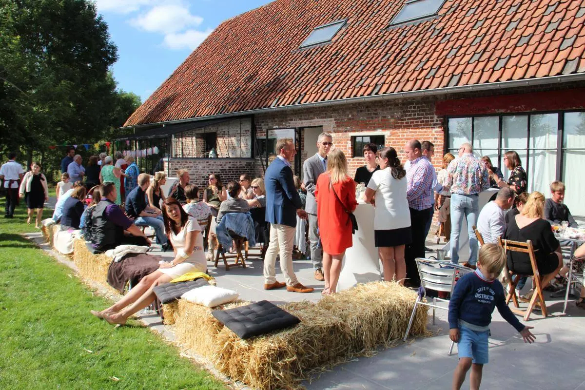 Familiefeest in de tuin, verzorgd door d.ish